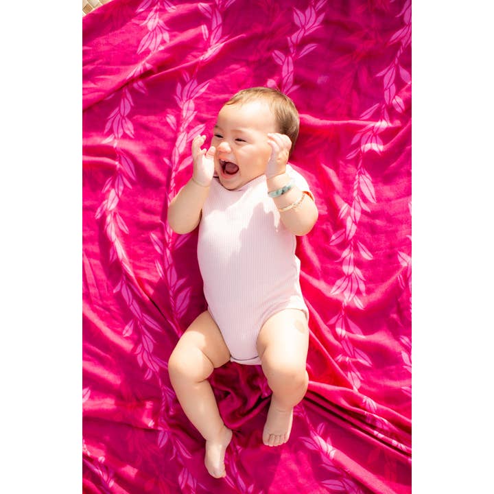 The Keiki Dept - Wholesale Swaddle - Baby - Pink Maile Strands Kapa Moe - Hawaiian Bamboo Swaddle3