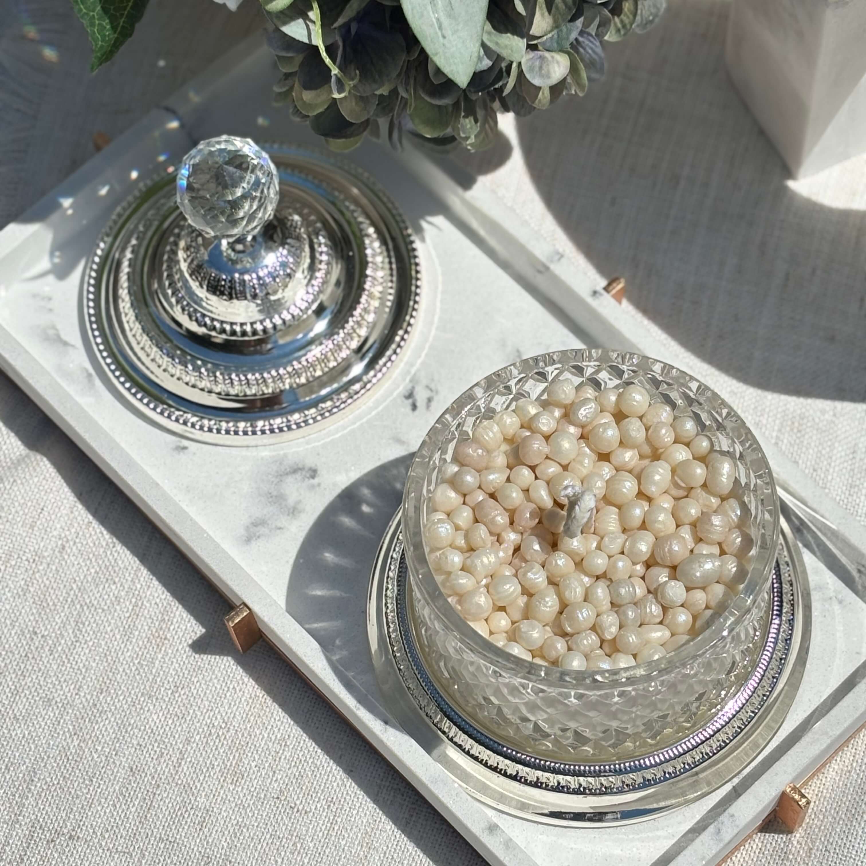 OH MY BOX – Großhandel Kerze im Glas / gefüllte Kerze – Elegante Perlenkerze in einem Kristallglas3