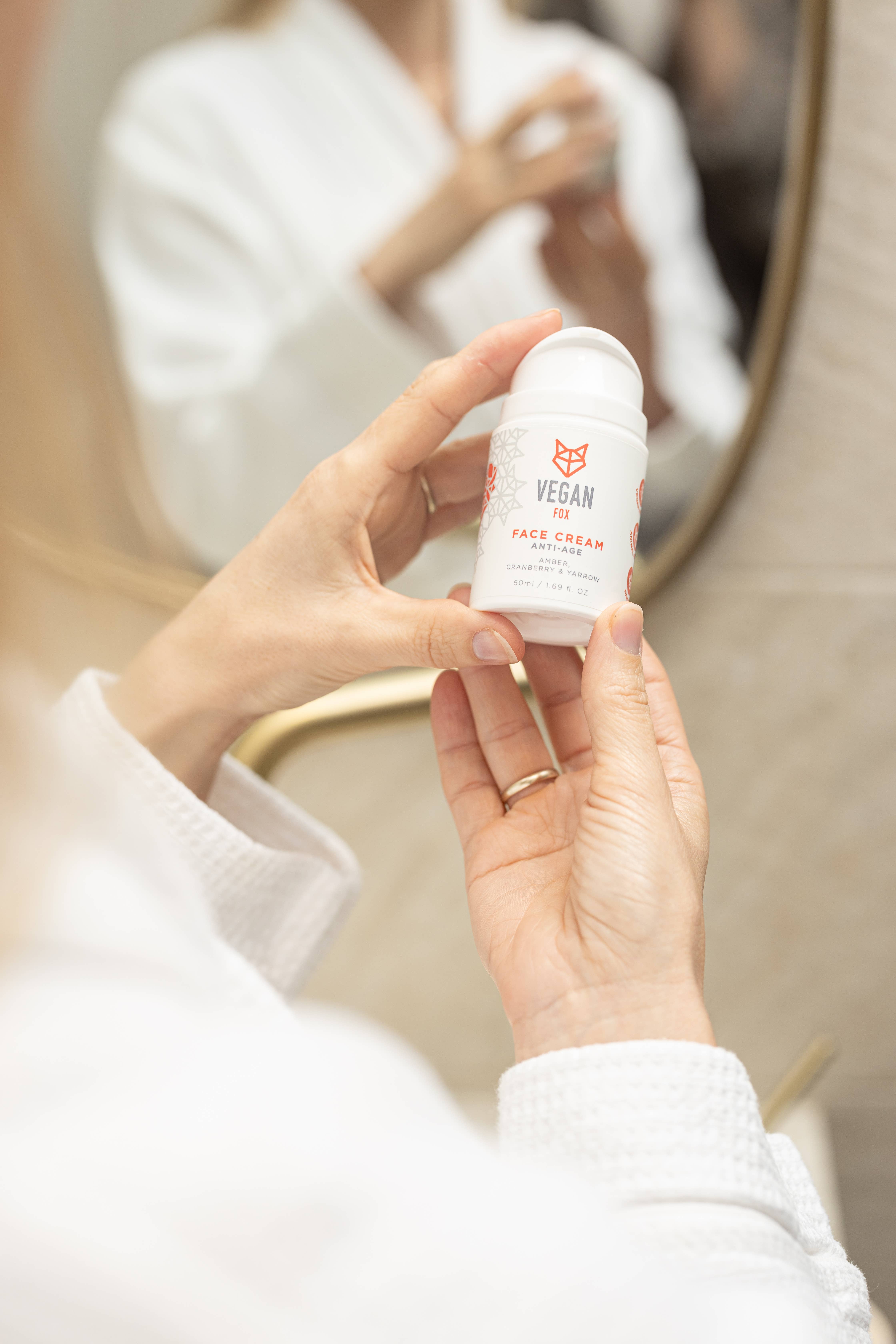 Amber cosmetics Ltd (Vegan Fox) - Wholesale Anti-Aging Moisturizer - FACE CREAM ANTI-AGE with amber extract1