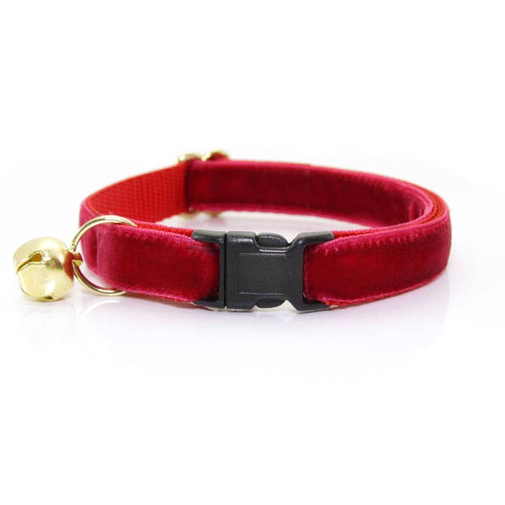 Made By Cleo – wholesale Halsband - Katt – ”Sammet - granat röd” - Luxe röd sammet katt krage