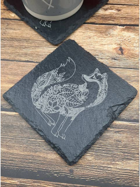 Feuille de renard ornée - Sous-verre en ardoise gravée pour la vente par McHenrysPlace