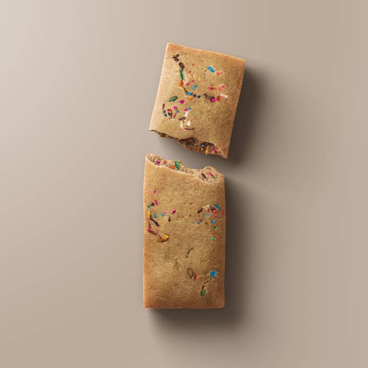Stars + Honey - Wholesale Snack Bar - Birthday Cake Chocolate Chip (10-Pack)