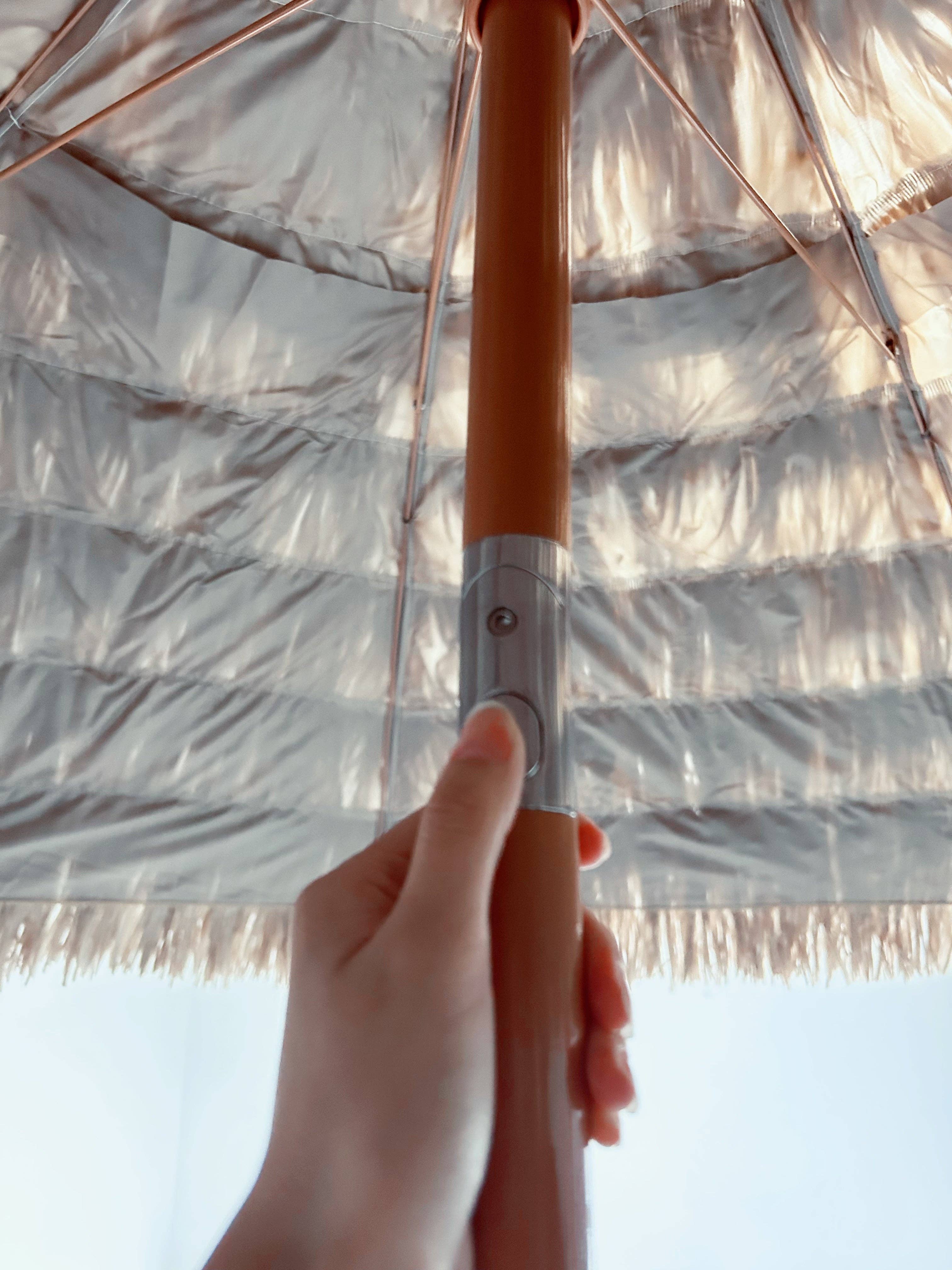 Orange County Decor - Wholesale Beach Umbrella - 8'Thatch Patio Tiki Umbrella Tropical Palapa Raffia Tiki Hut Hawaiian Hula Beach Umbrella,Straw Umbrella Brown Half Circle No Foundation Needed Manual Garden & Outdoor Beach Year Round Use Gazebos11