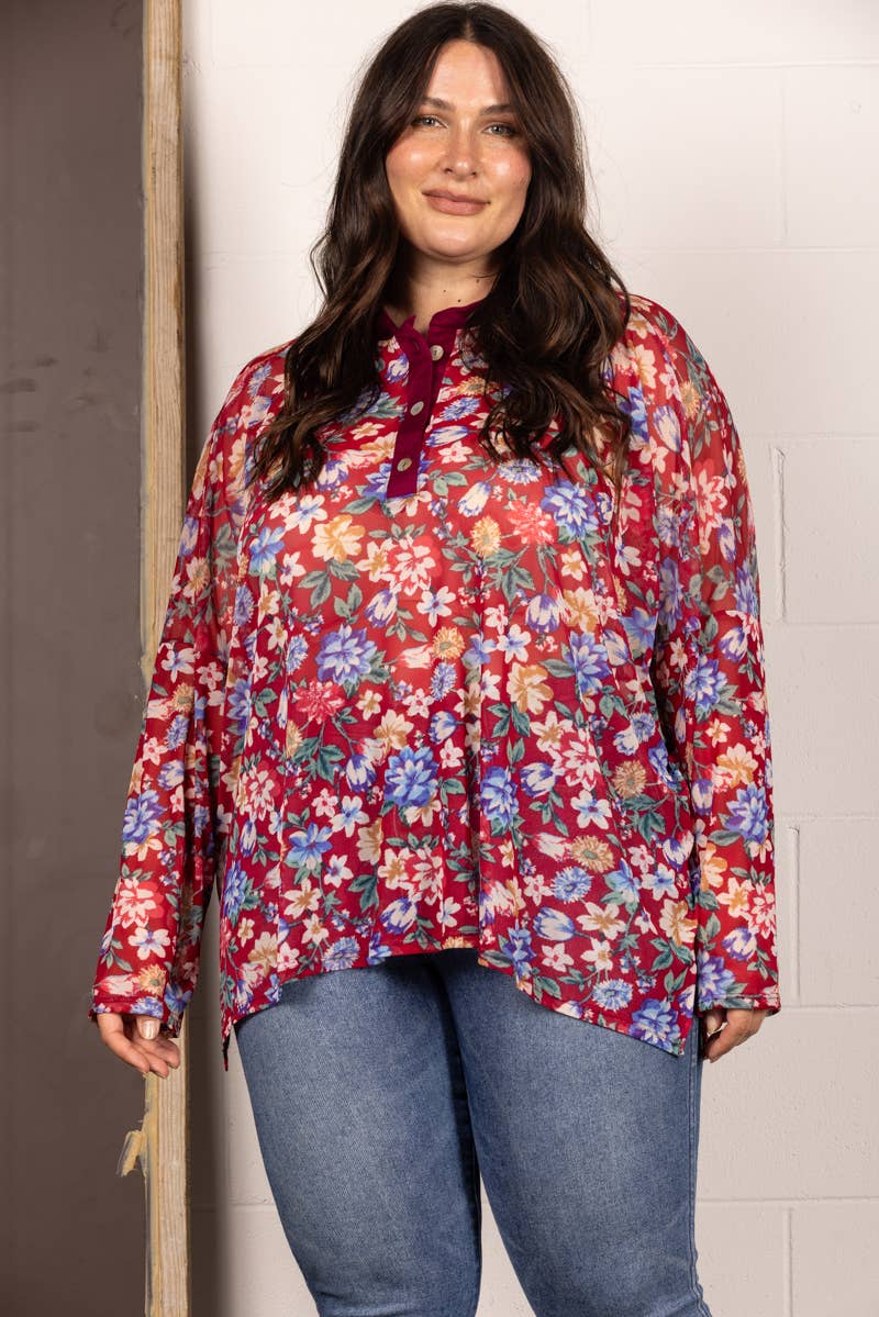 BURGANDY BURGUNDERFARBENES TOP MIT MANDARINENKRAGEN UND BLUMENDRUCK IN ÜBERGRÖSSE T7538 für den Großhandel auf Faire0