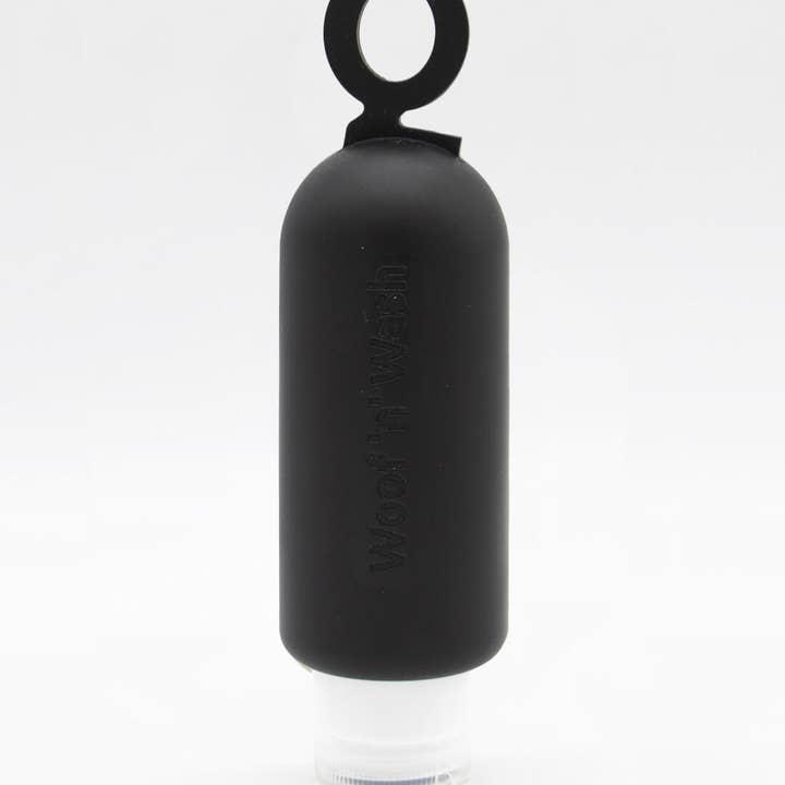 Qisu – wholesale Pet cleaning supplies – Urine Cleaning Bottle | Woof 'n' Wash™1