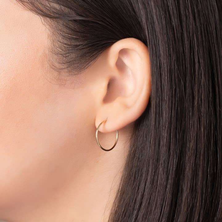 Or Créoles rondes sans fin 14 carats en vente sur Faire15