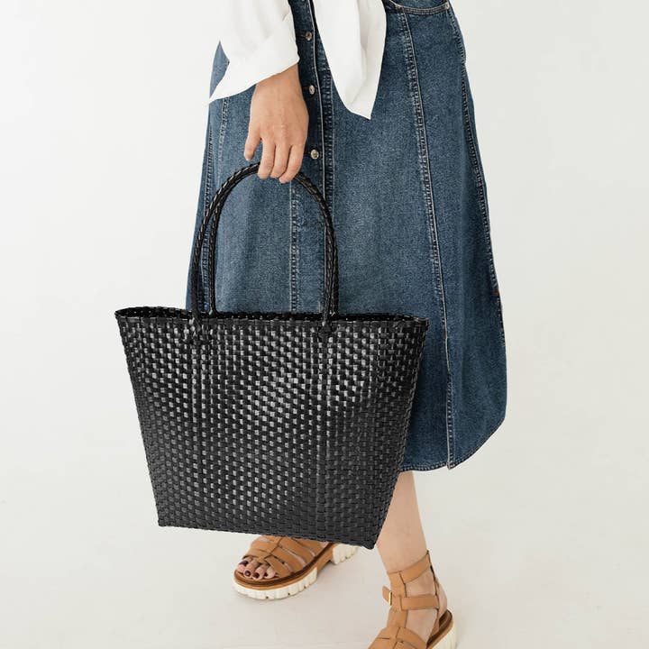 Sensibling Corp. - Wholesale Tote Bag - Women's - Basket Weave Tote Bag / Shoulder Bag