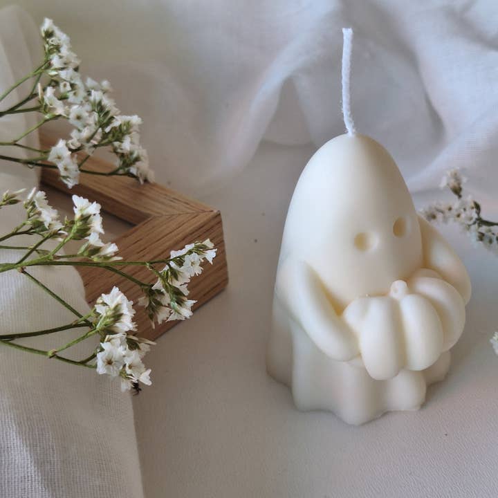 Ghost Autumn decorative candle made of soy wax with pumpkin for wholesale by Your Nice Things - Candles -