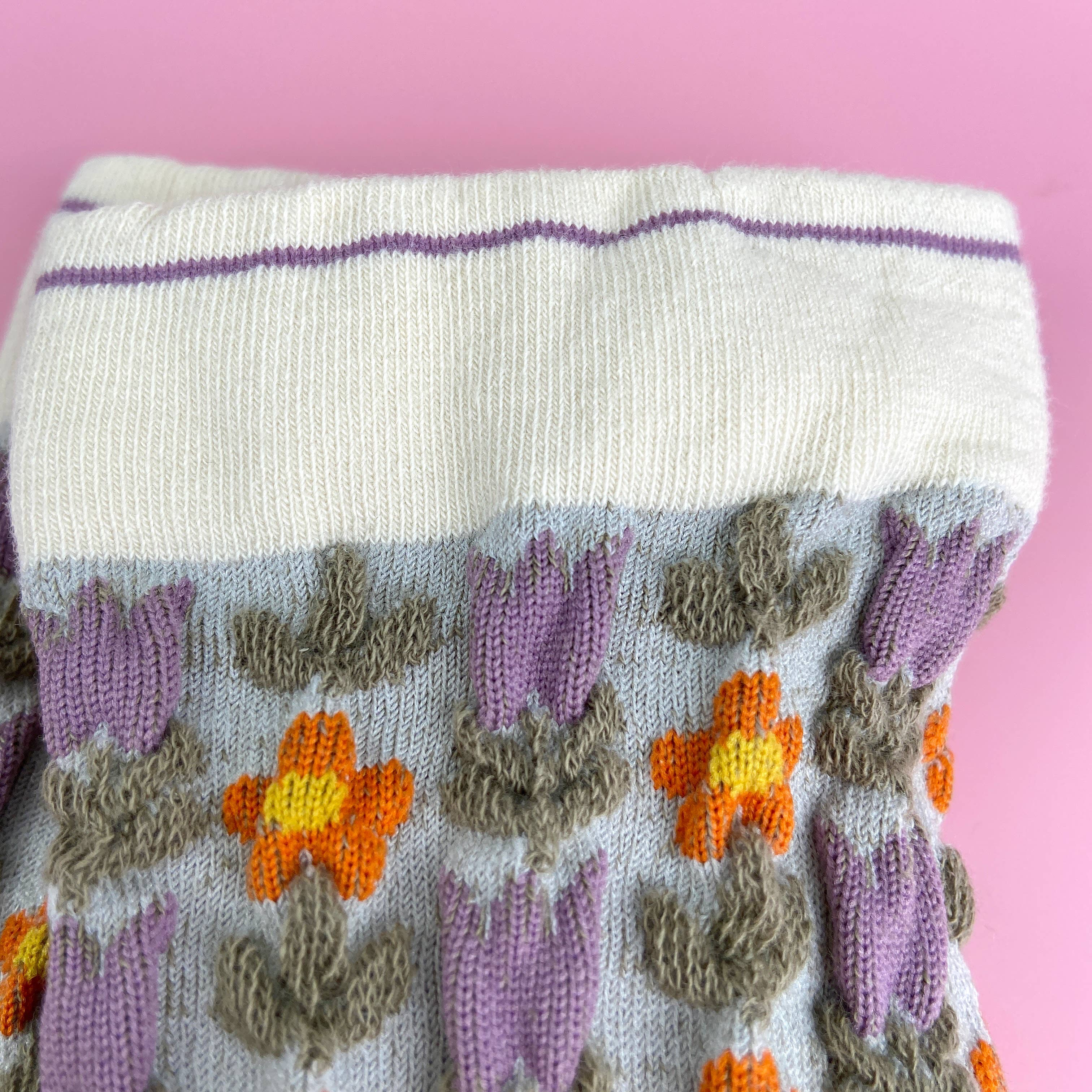 mildstyles - Wholesale Socks - Unisex - White Embossed Floret Plant Long Socks2