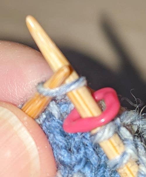 BeeGreen & CraftsPlannersPlus - Wholesale Knitting/Crochet Supplies - DIY Kit to Knit x3 Pairs of Fingerless Gloves (Visual Knit)12