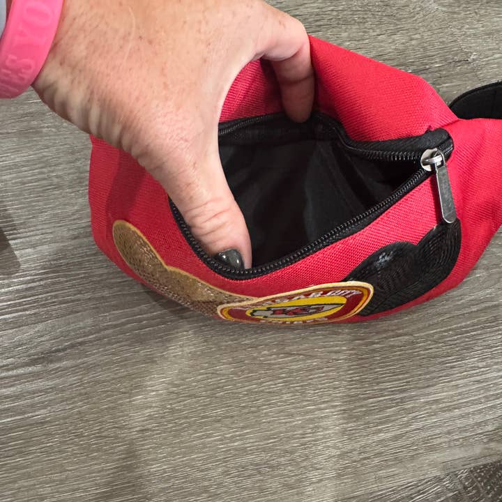 Patchwrx Customs Hat Bar - Wholesale Belt Bag - Women's - Kansas City Chiefs Hearts Canvas Fanny Pack Bag1