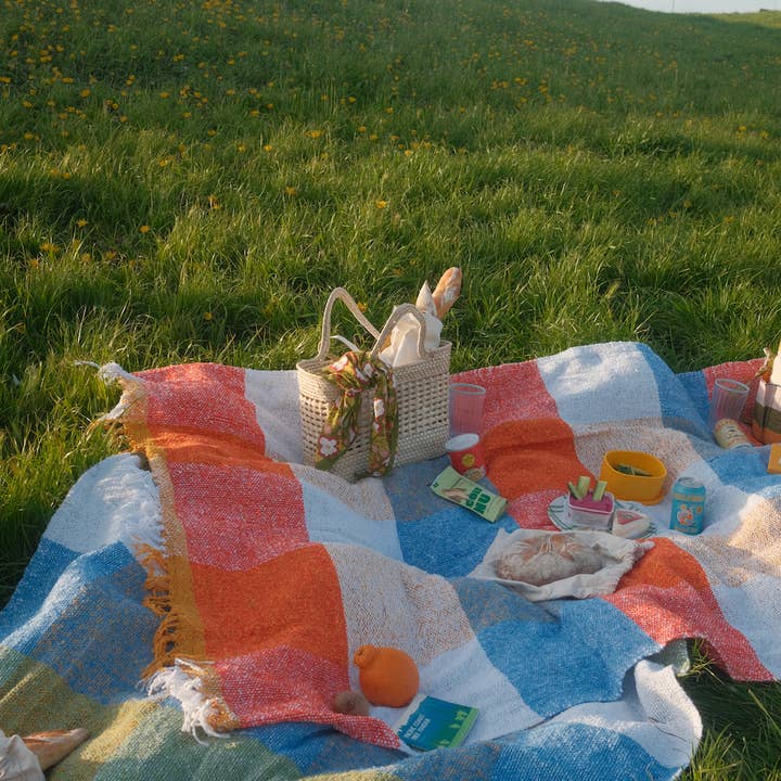 Caminito - Wholesale Picnic Blanket - Suave Paseo - Blanket Roll2