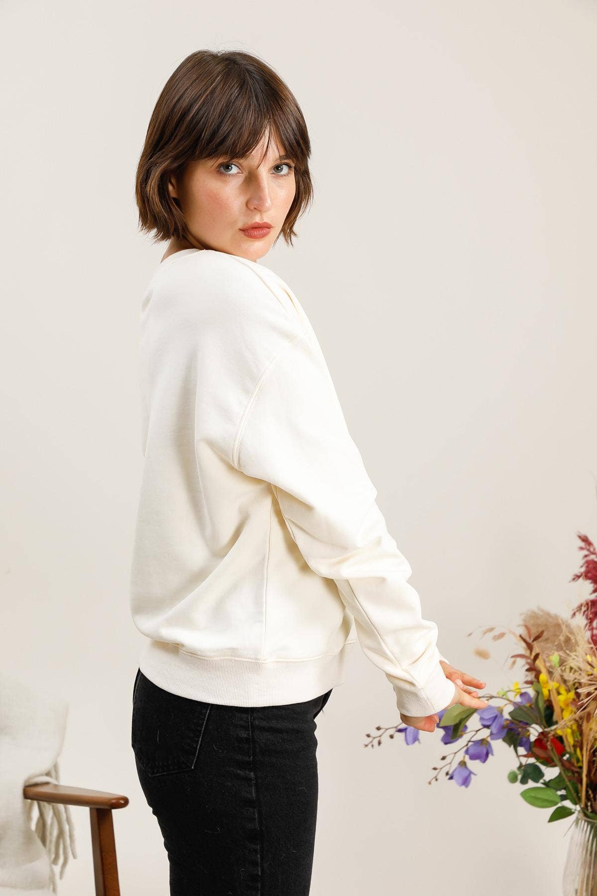 Attrait Paris - Wholesale Graphic Sweatshirt - Women's - Crew neck sweatshirt, bear with sunglasses9