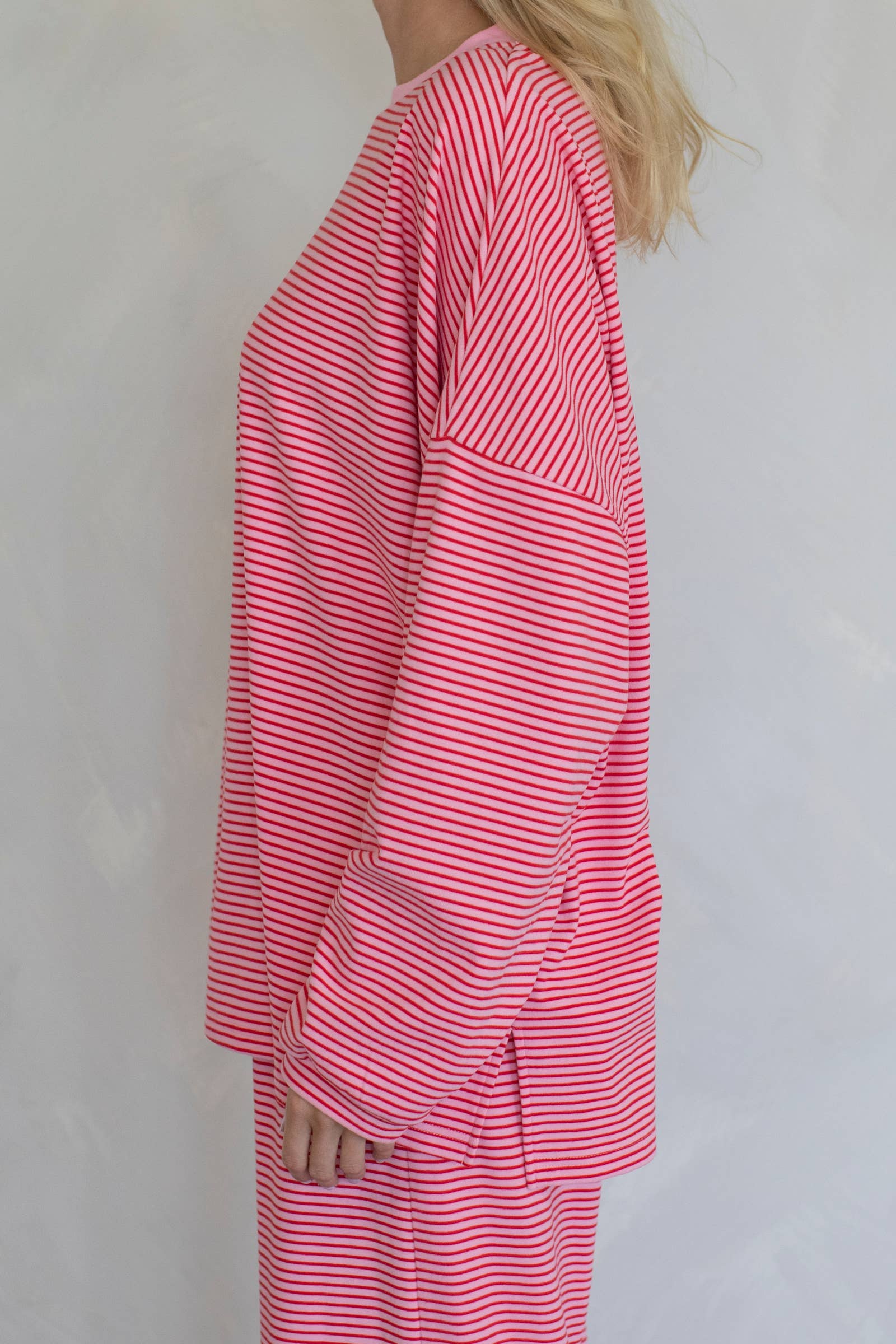 Things Between - Wholesale Sweatshirt - Women's - Levi Top10