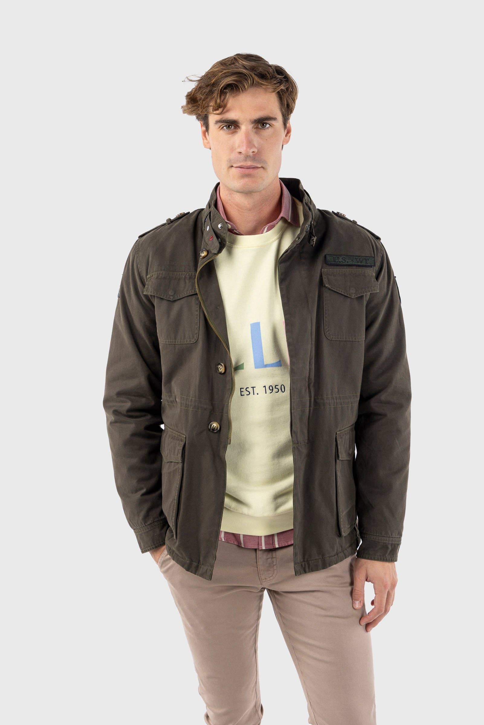 williot – Großhandel Jacke - Herren – Saharan-Jacke mit khakifarbenen Aufnähern1