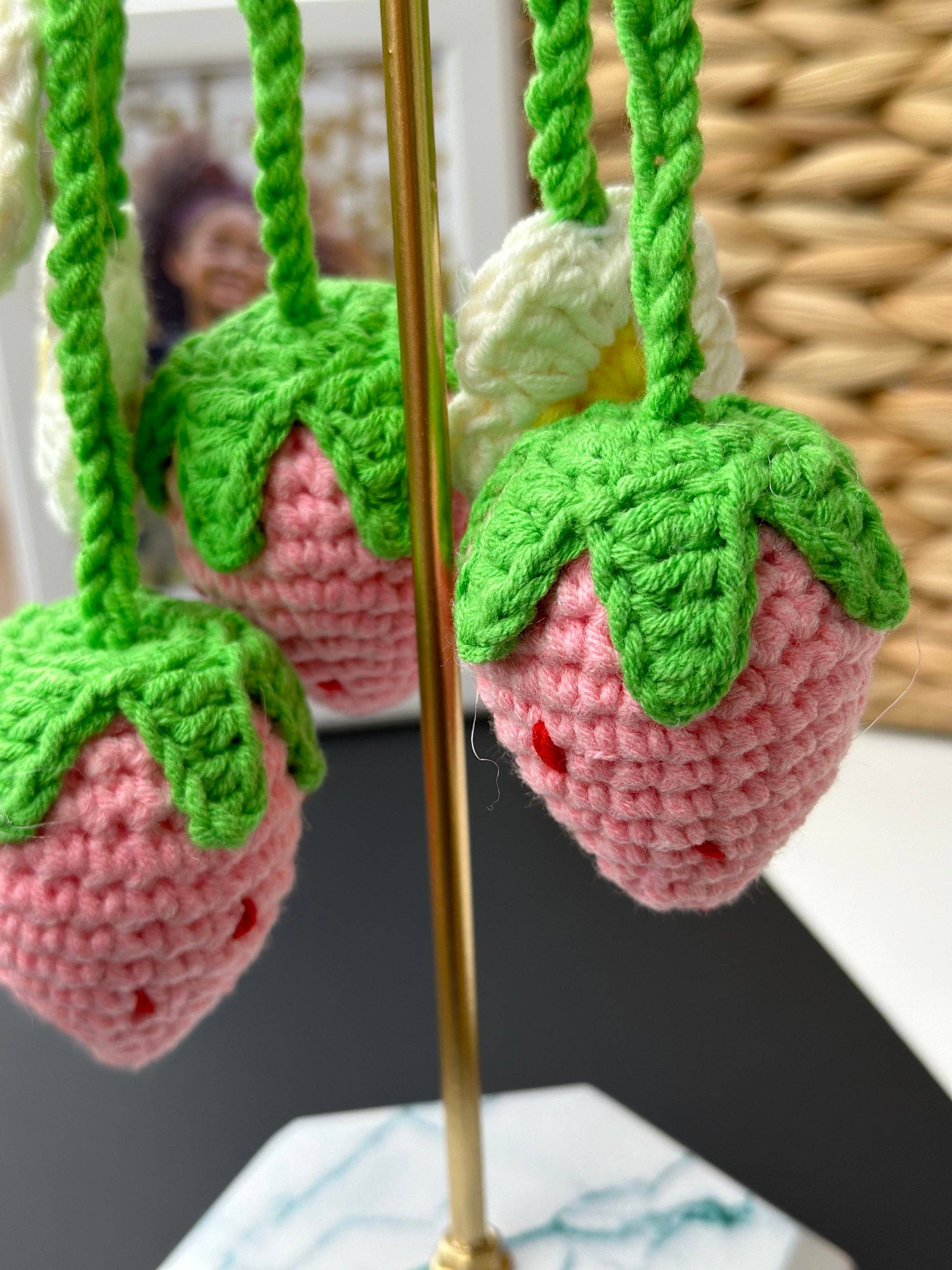 Anh2 LTD – Ornamento por atacado – Crochê de Morango, Decoração Pequena Cereja de Malha Artesanal1