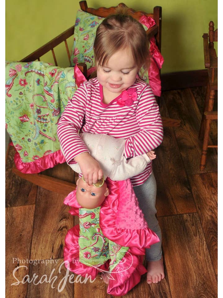 Minkee Baby Gifts - Wholesale Bedding Blanket - Kids & Baby - Rosebud Swirl Minky Baby Blanket for Girls