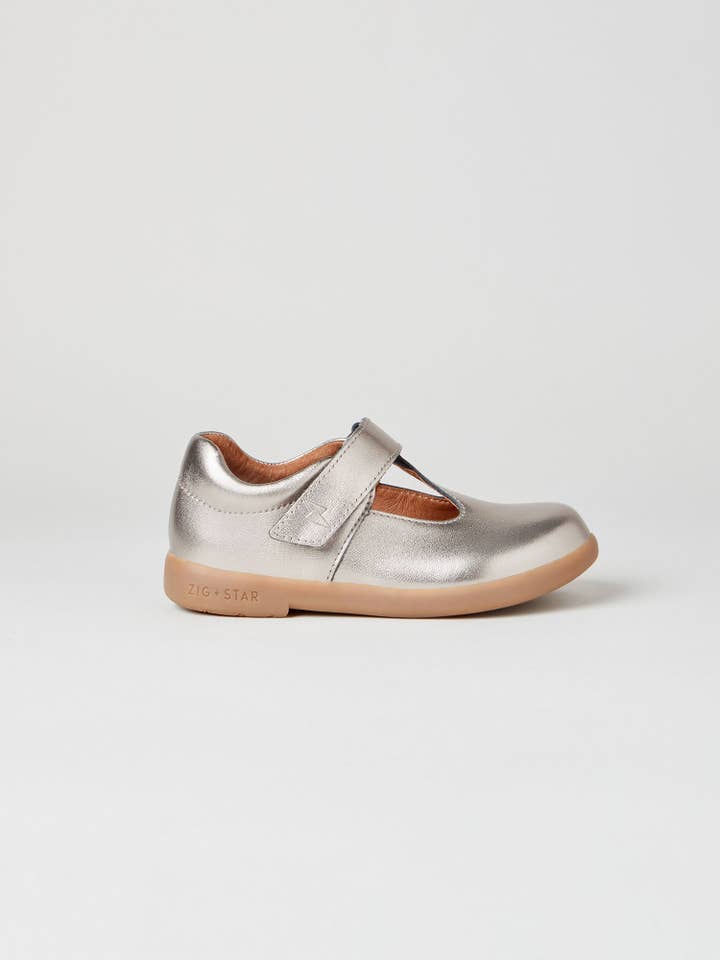 Chaussure Astro Infant pour enfant Pewter Moon pour la vente par ZIG+STAR