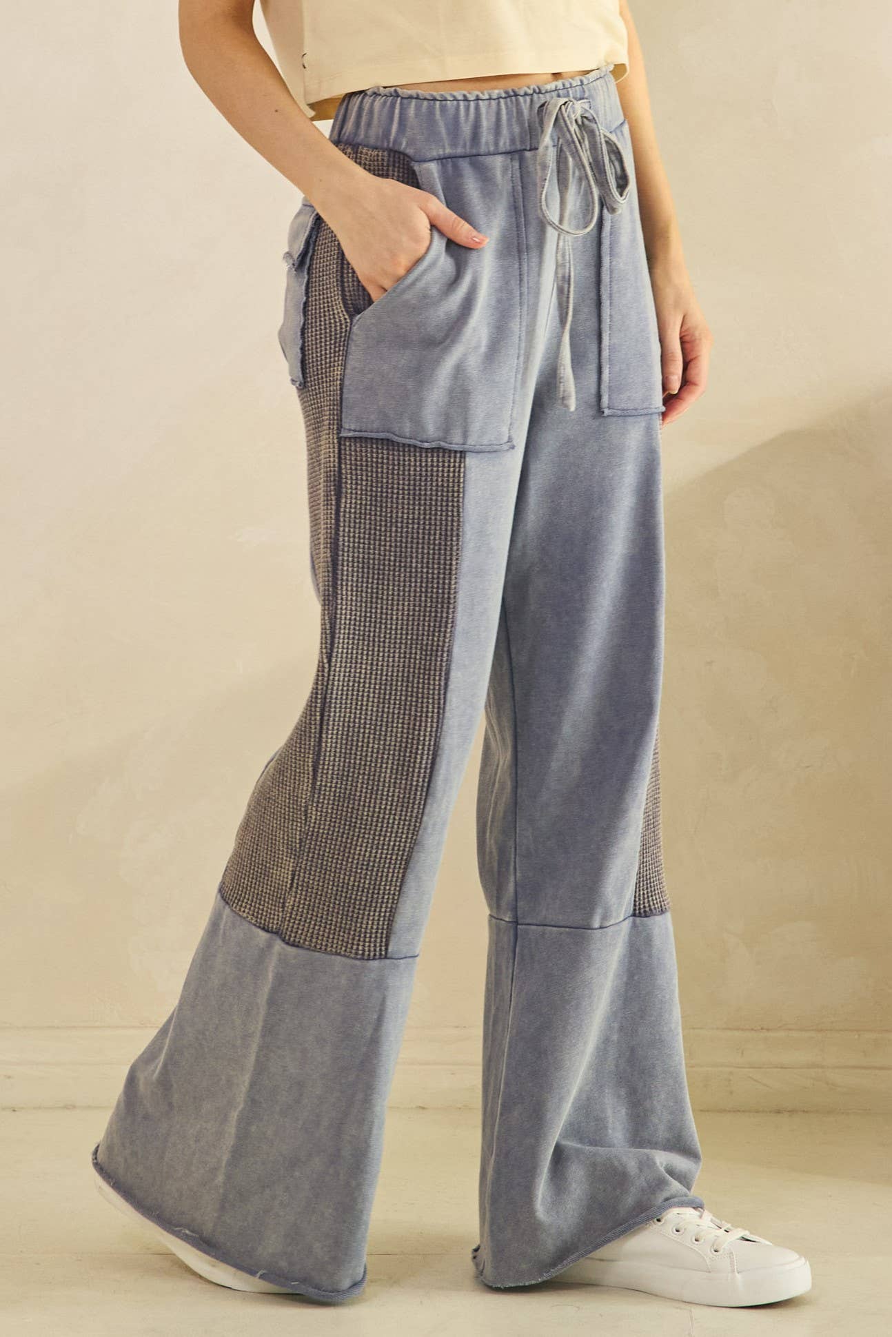 Sage + Fig - Vendita all'ingrosso Pantalone - Donna - PANTALONI A ZAMPA CON PANNELLI LAVATI VINTAGE (SP7618)14