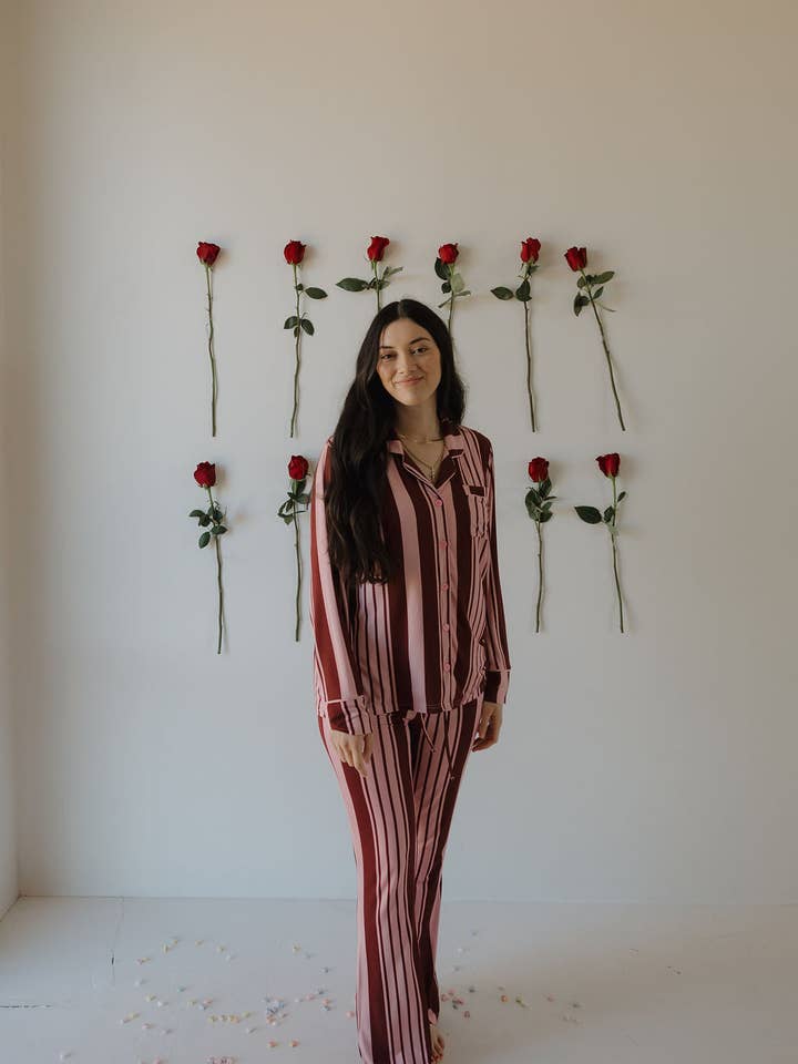 Damernas Lounge-set i Bambu med Knäppning | Sweetheart Stripes för wholesale av Forever French Baby