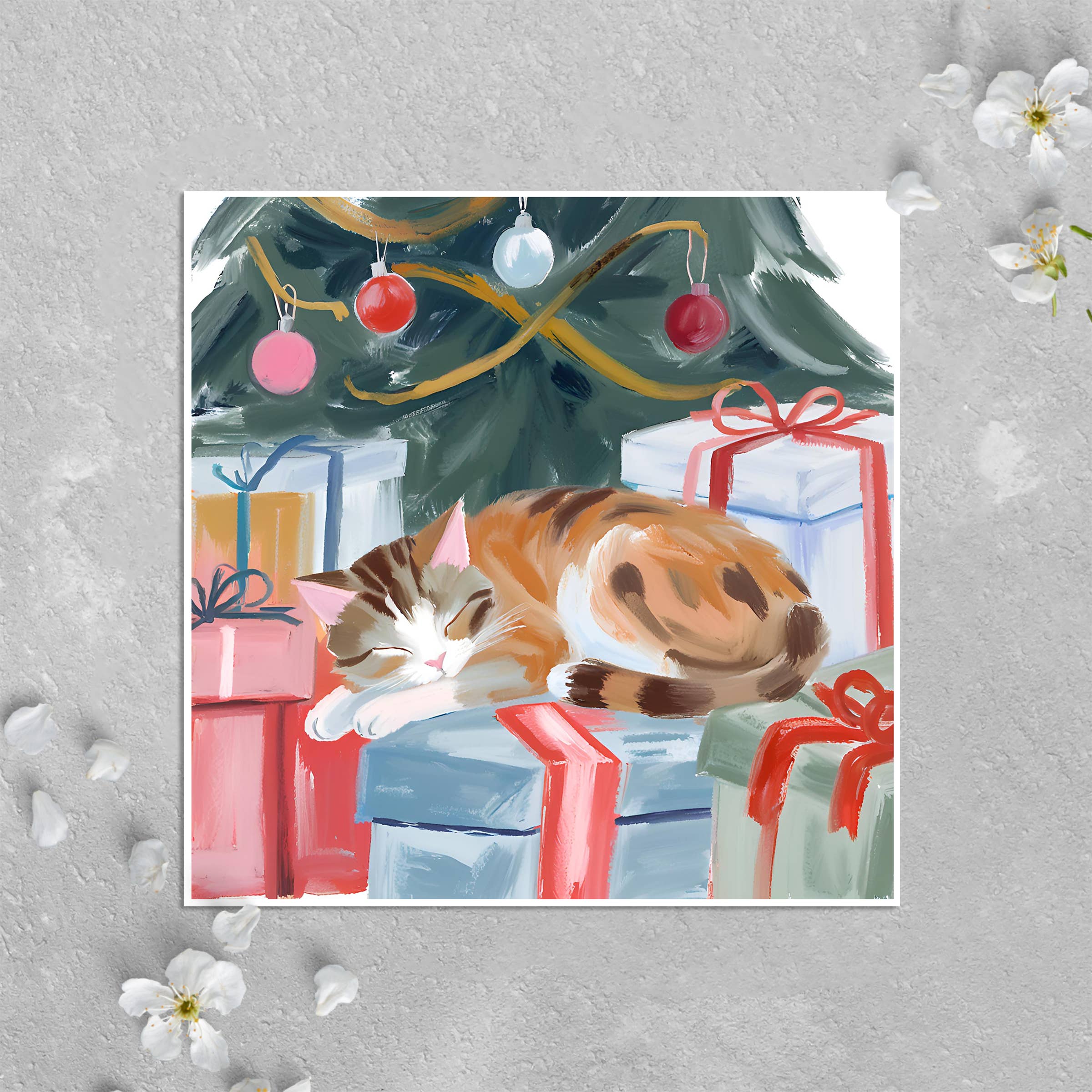 KalooMoon Art – Großhandel Saisongrußkarte – Weihnachtskarte: Kuschelige Katze schläft auf Geschenkstapel, Weihnachtsbaum