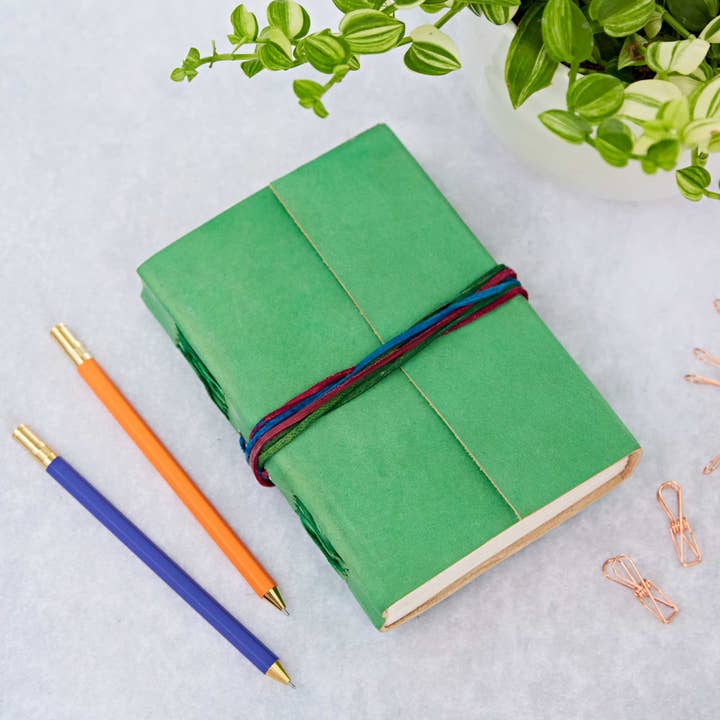 The Paper High Gift Company Limited – Großhandel Tagebuch – Notizbuch aus farbigem Leder mit String