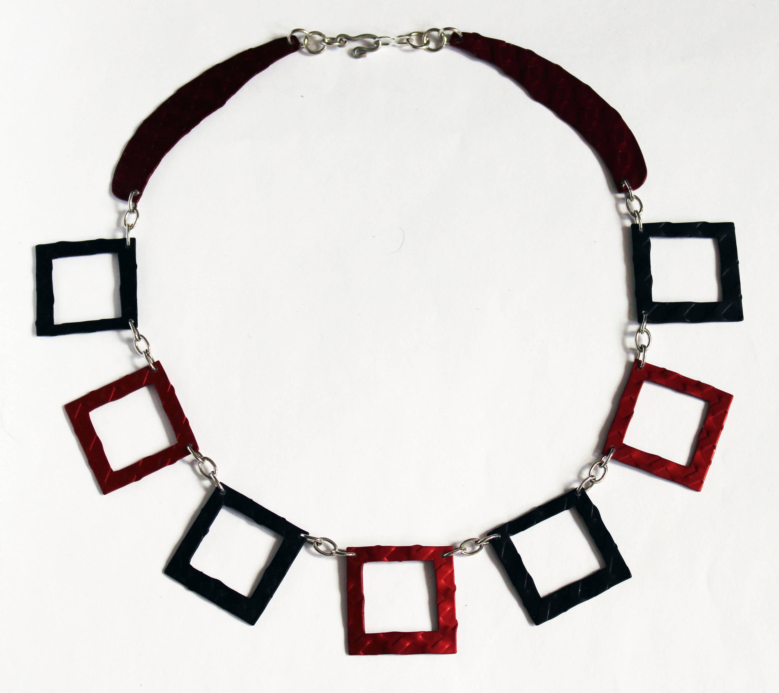 Q3 Art Inc. - Vendita all'ingrosso Collane a catena e maglie - Collana Quadrata Assortita0