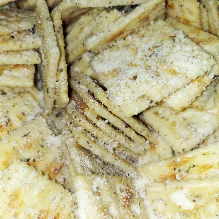 Garlic Herb Smokin' Crackers for wholesale by Smokin' Crackers LLC