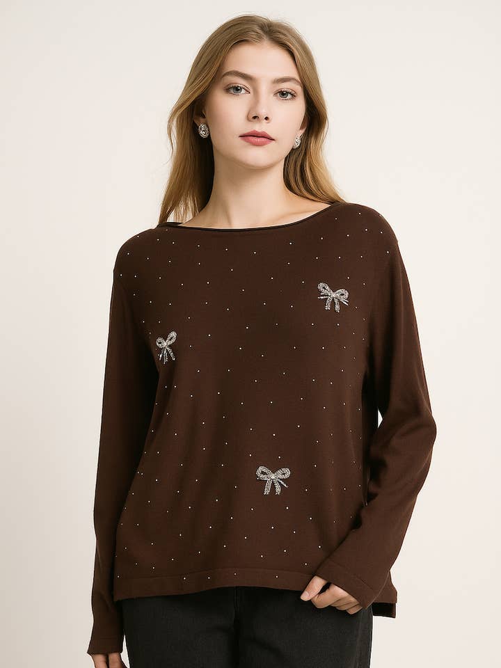 MAGLIONE IN MAGLIA MORBIDA CON STRASS SUL DAVANTI E DECO per la vendita all'ingrosso da parte di Lucy Sparks