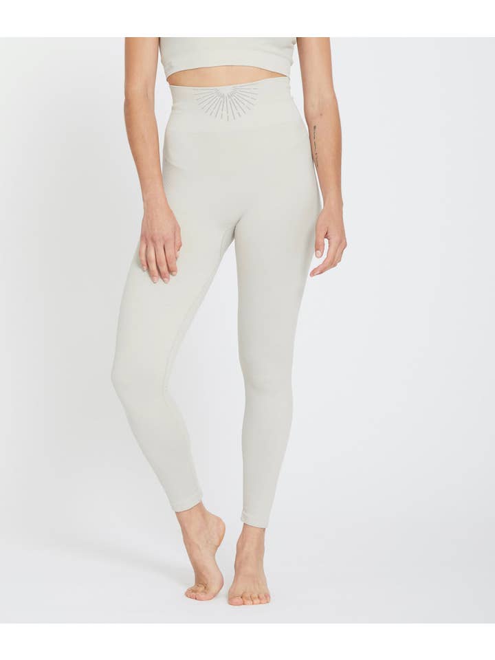 Yoga Searcher – wholesale Sport-/loungeleggings – Dam – KEISHO – Tights tillverkade av återvunna material