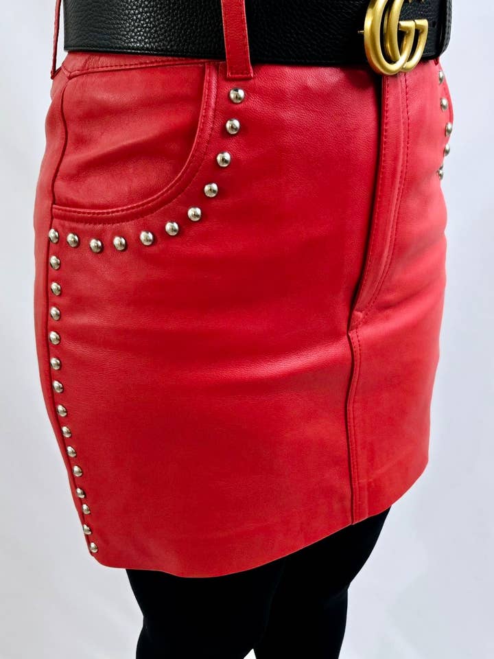 Gonne di pelle per la vendita all'ingrosso da parte di Dreamerz Shoes and Coats