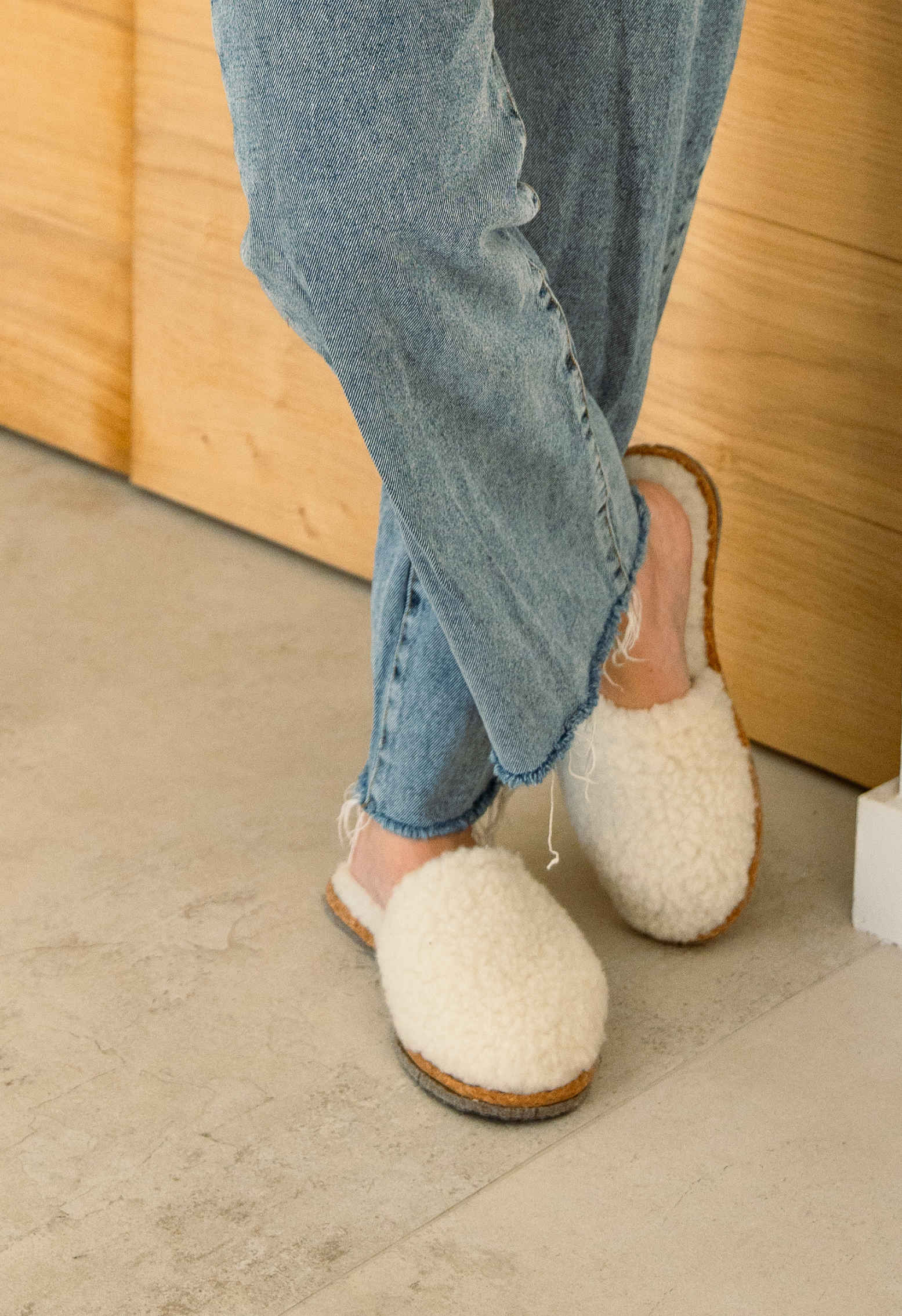 Caussün - Wholesale Slippers - Women's - Slippers - Simone Fluffy Cream2