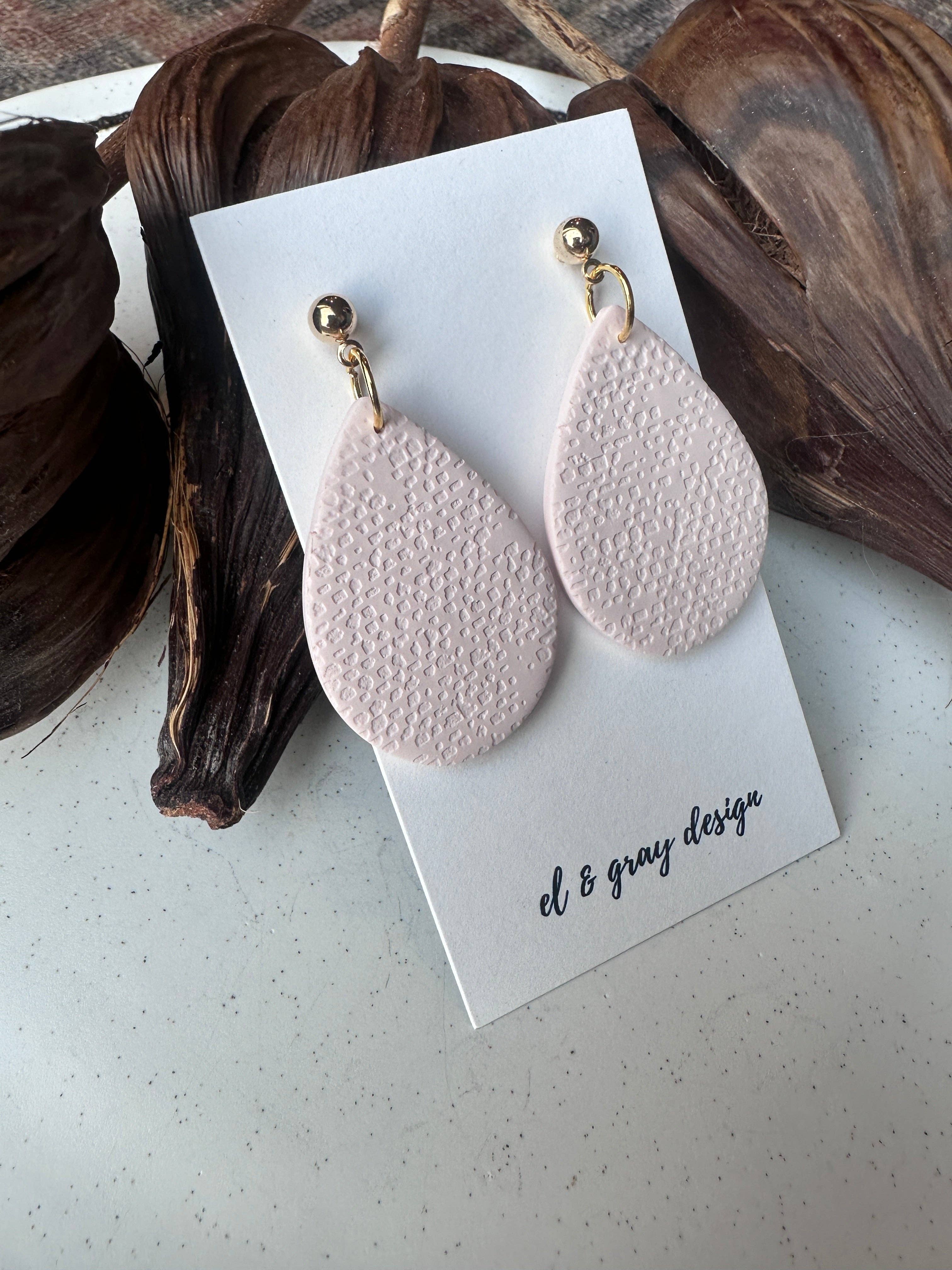 El & Gray Design - Wholesale Dangle Earrings - Pinkies Up Dangle Earrings4