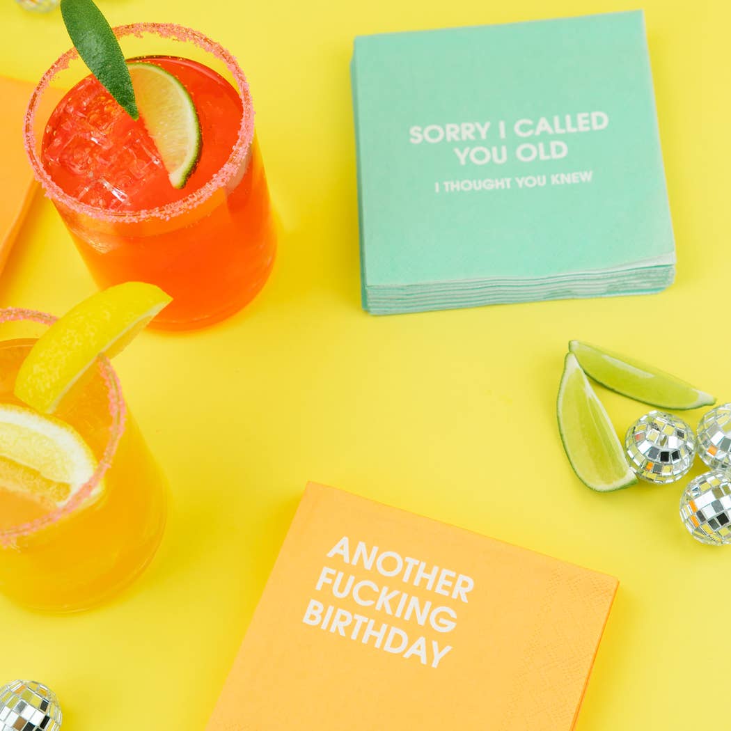 Chez Gagné – Engroshandel Engangsserviet – Undskyld, jeg kaldte dig gammel - Sjove fødselsdags-cocktailservietter2