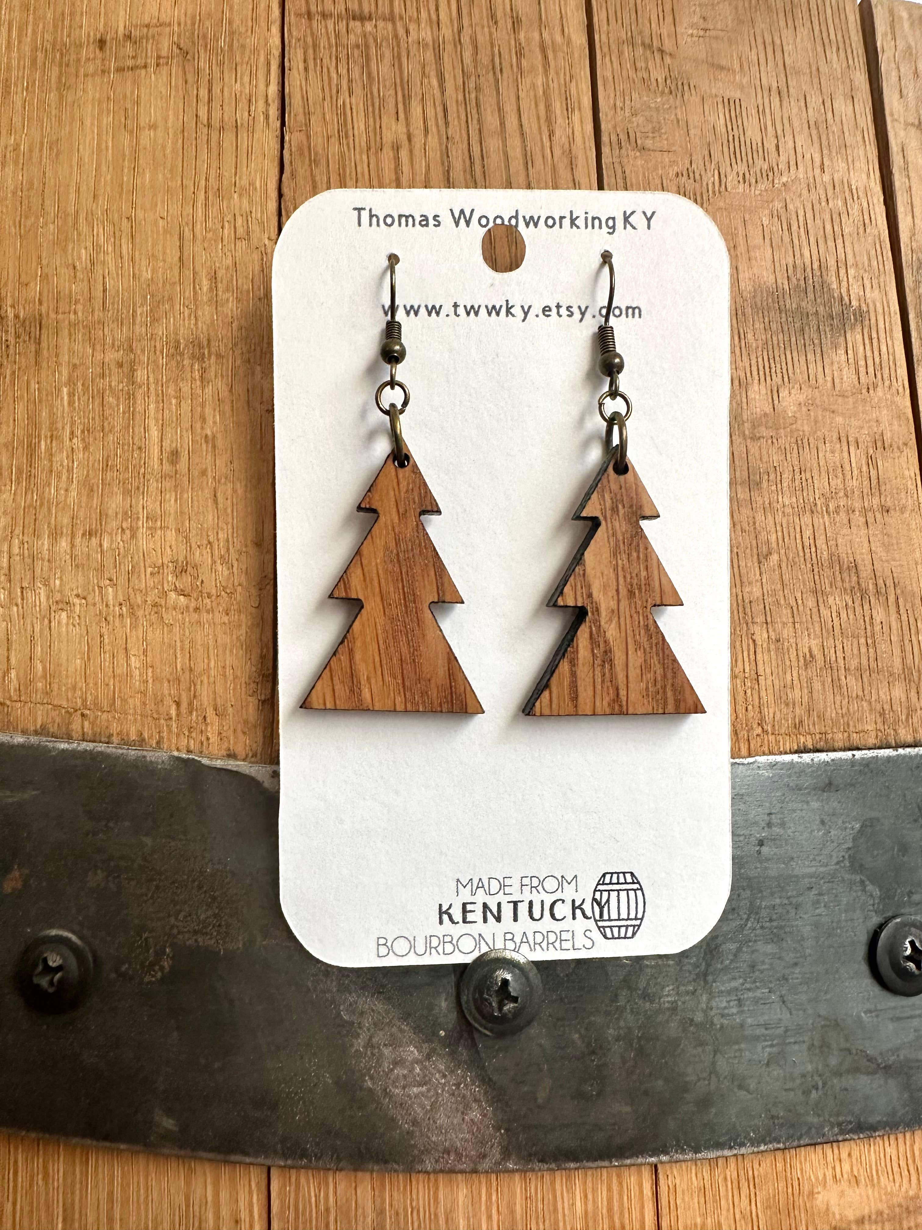 TWWKY – Engroshandel Hængeøreringe og creoløreringe – Genvundne Kentucky Bourbon Barrel juletræøreringe8