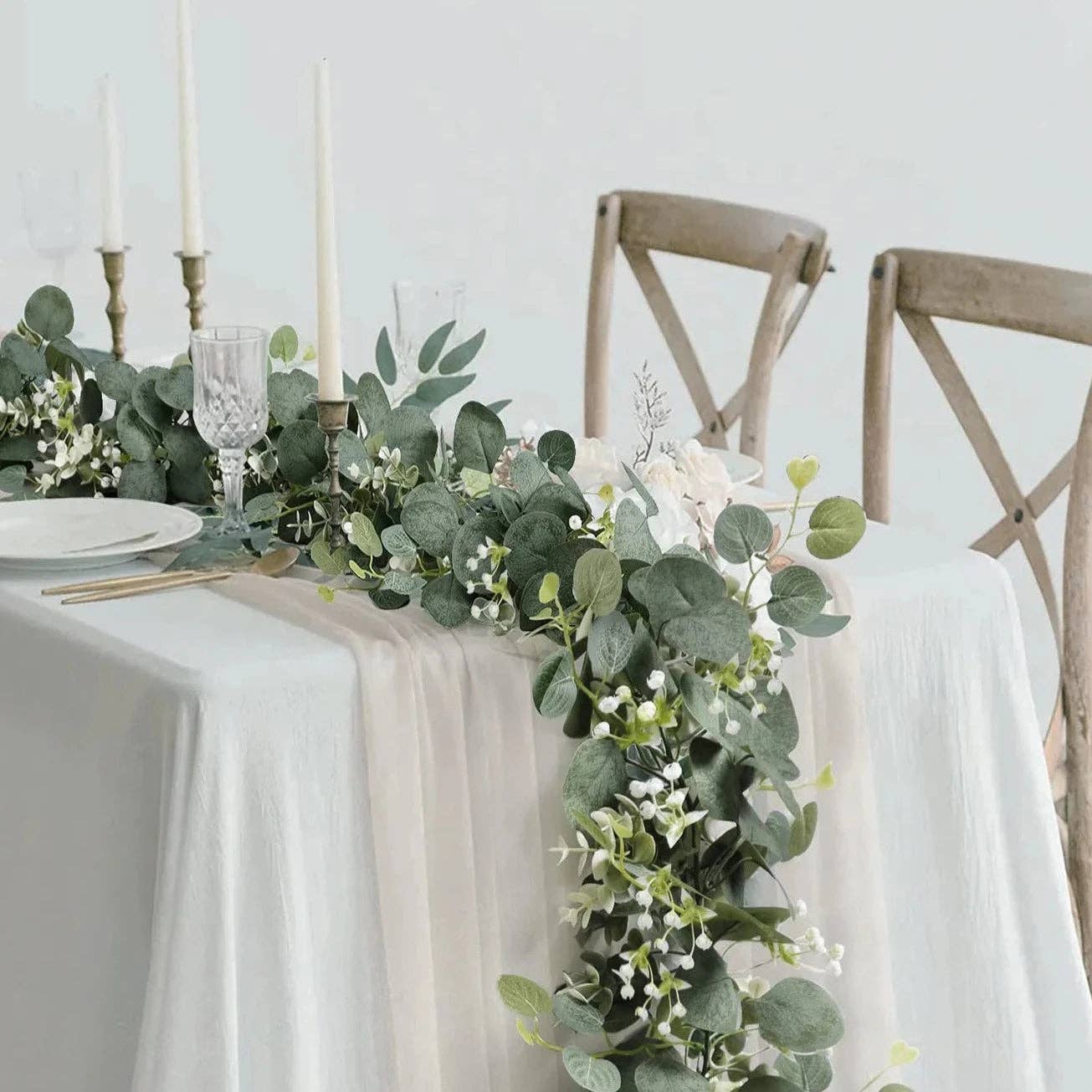 BRECK + FOX – wholesale Artificial flowers – Faux Eucalyptus Garland 2-Piece Set1