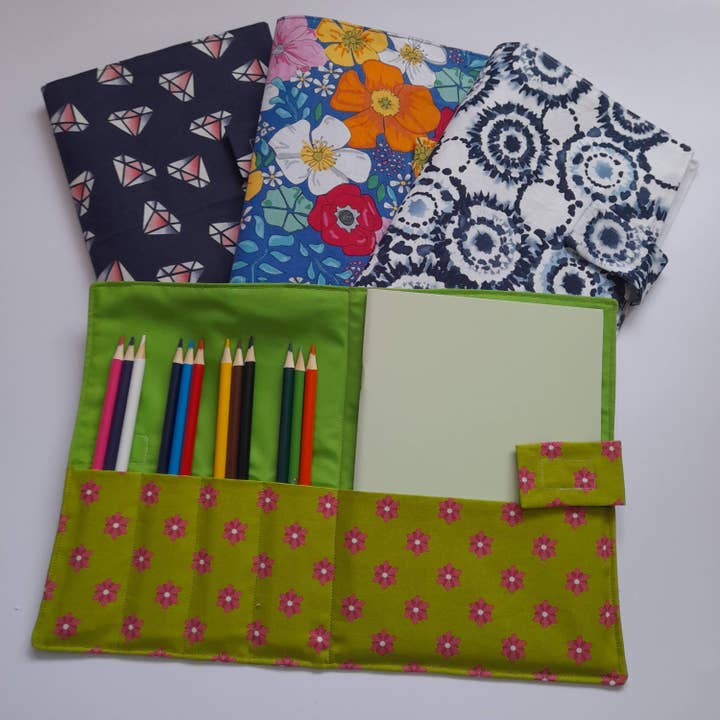 Handmade at Hazelwood - Wholesale Sketchbook/Sketchpad - Travel Art Folder with A5 sketchbook & 12 colouring pencils3