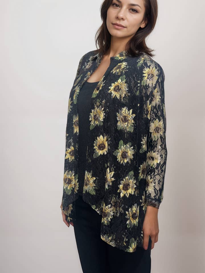 Cardigan en dentelle tournesol - Noir et jaune pour la vente par Casual & Co.