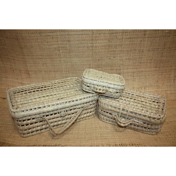 Boutique Huléti - Wholesale Basket - Kids & Baby - BASKET SUITCASE - Handles & NATURAL Closure - Handwoven - Baby Newborn Suitcase3