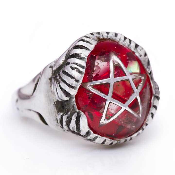 Bague Cœur Diable Rouge Fissuré pour la vente par Alex Streeter