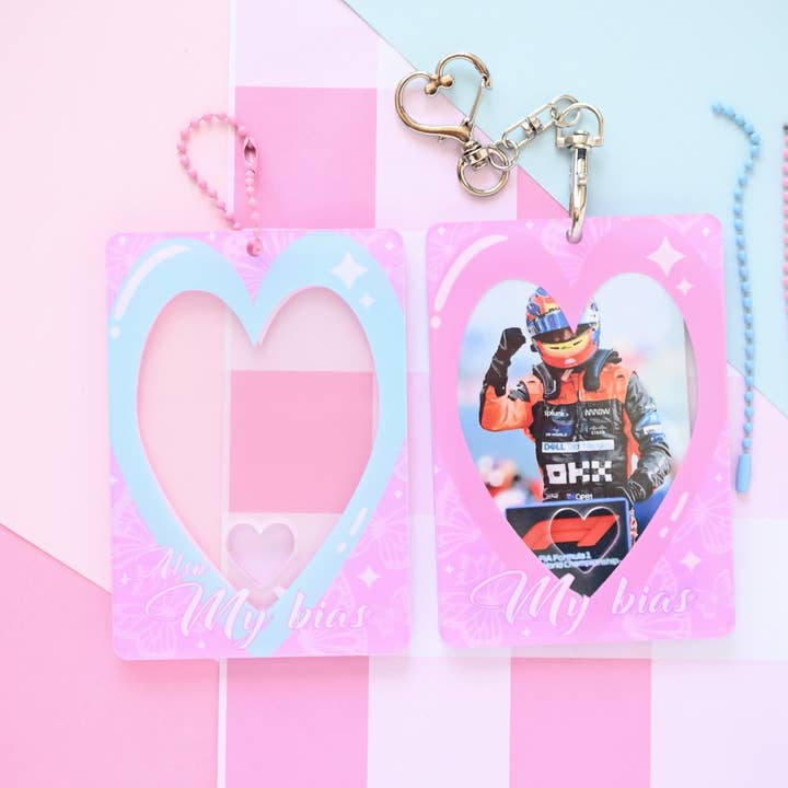 2 vinduer kpop akryl kort holder pc fotokort nøglering for engroshandel hos Kawineko