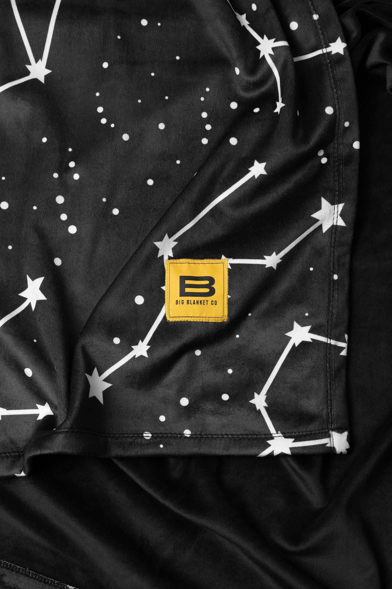 Big Blanket Co - Wholesale Throw Blanket - Original Stretch™ Blanket132