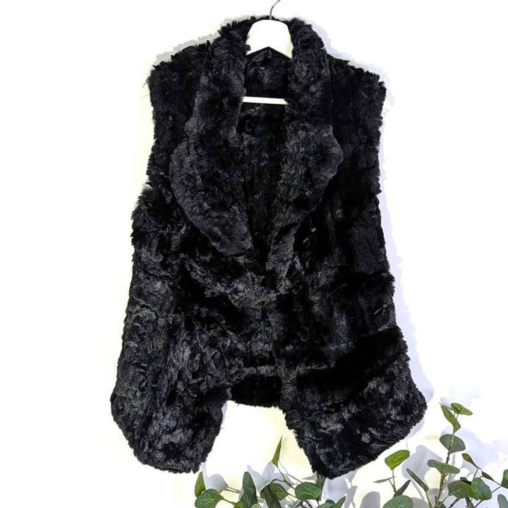 Tempest Designs - Wholesale Outerwear Vest - Women's - Luxury faux fur gilet (S-M)4