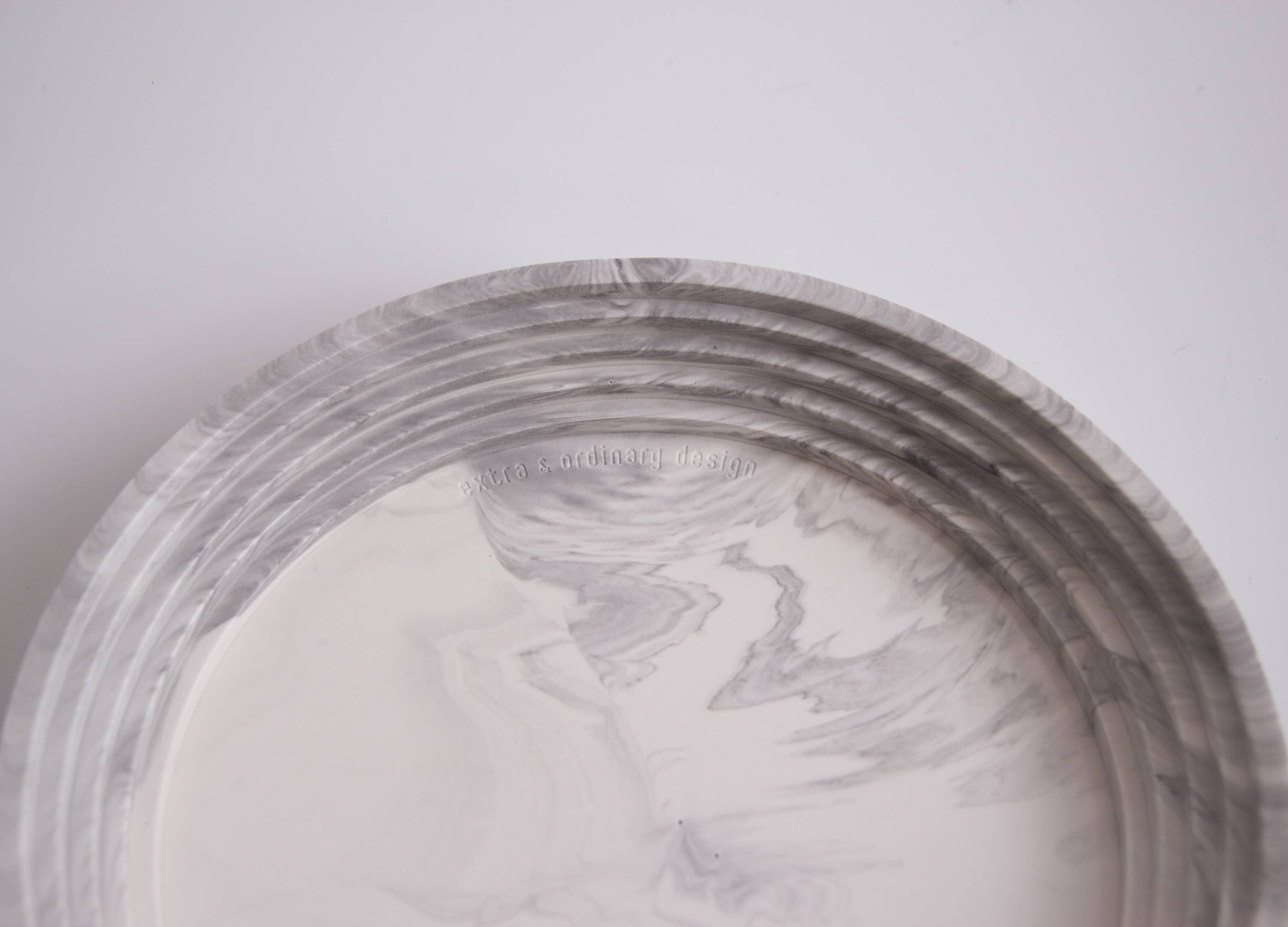 Extra&ordinary Design - Wholesale Decorative Tray - <CLEARANCE PRICE> Marble Round Tray L from Scala collection2