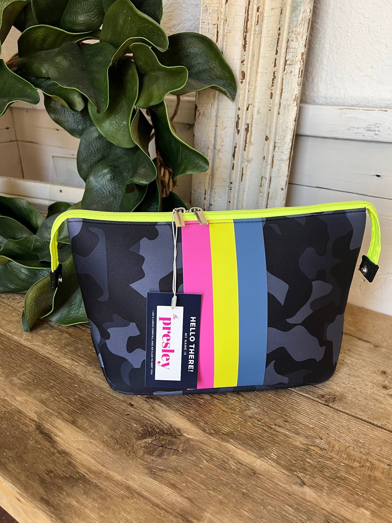 TAYLOR GRAY – bolsa de maquilhagem e cosméticos por atacado – A grande bolsa de maquiagem de neoprene Presley | shoptaylorgray5