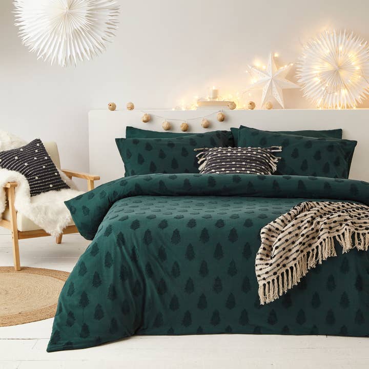 Tufted Tree Festive 100% Cotton Duvet Cover Set Pine Green for wholesale by Riva Home
