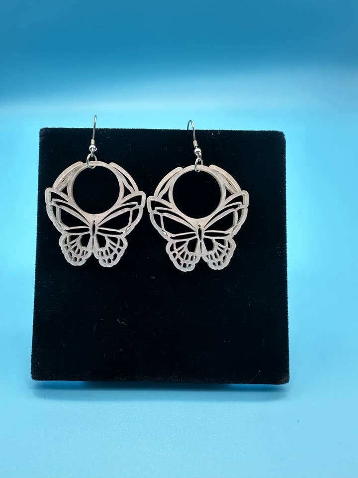 Mariposa for wholesale by Mom of All Trades