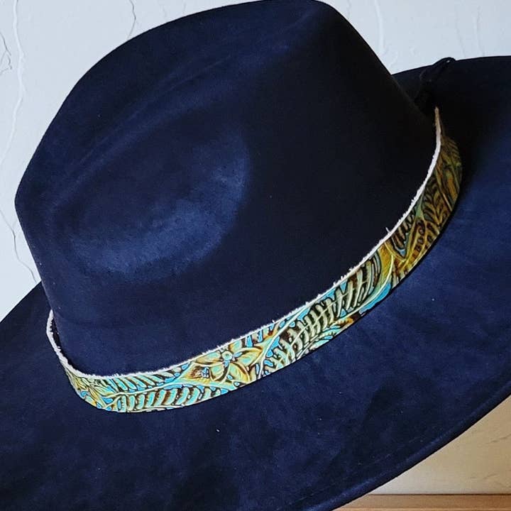Dallas Turquoise Bande de Chapeau en Cuir Gaufré Seulement 950h pour la vente par The Jewelry Junkie