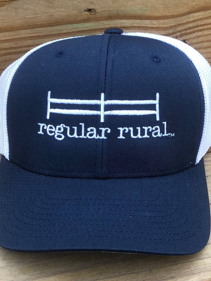 Rural Trucker Cap - Navy & Hvid for engroshandel hos regular rural