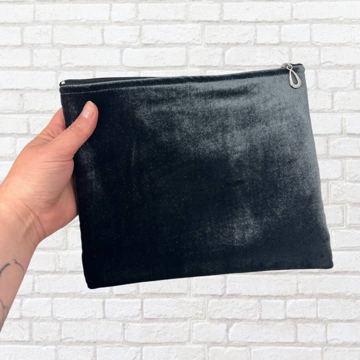 Dana Herbert – wholesale Pouch – Women’s – Silk Velvet Pouch8